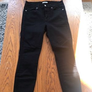 EUC Good American High-Low Hem Black Jeans
